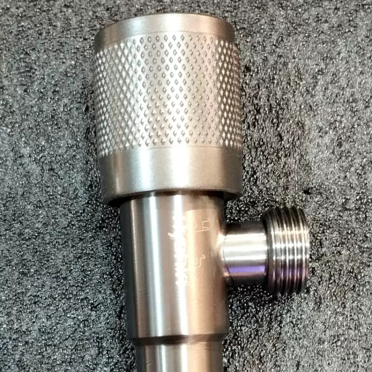 بستن شیر پیسوار برای قطع جریان آب در مواقع ضروری