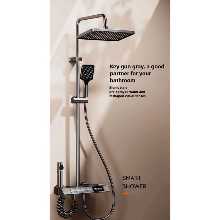 نمای کلی از دوش هوشمند در یک حمام لوکس