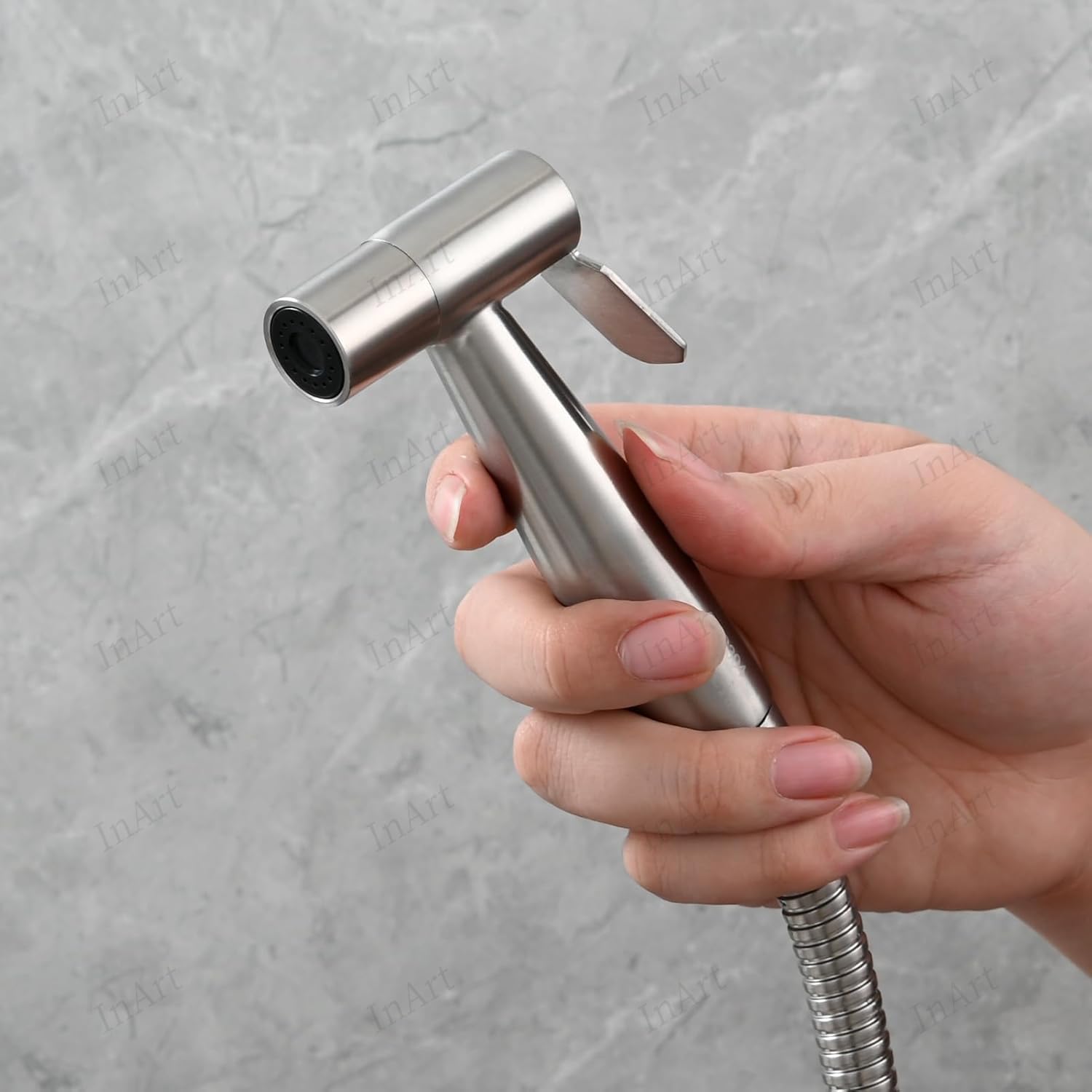 شطاف دستی SUS304 با روکش براش و کیفیت لوکس در حمام مدرن