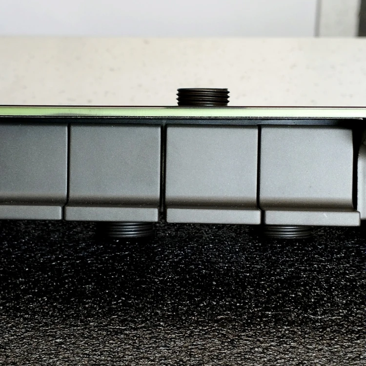 سیستم دوش پیانویی با نمایشگر LED برای حمام