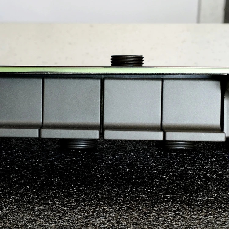 سیستم دوش پیانویی با نمایشگر LED برای حمام