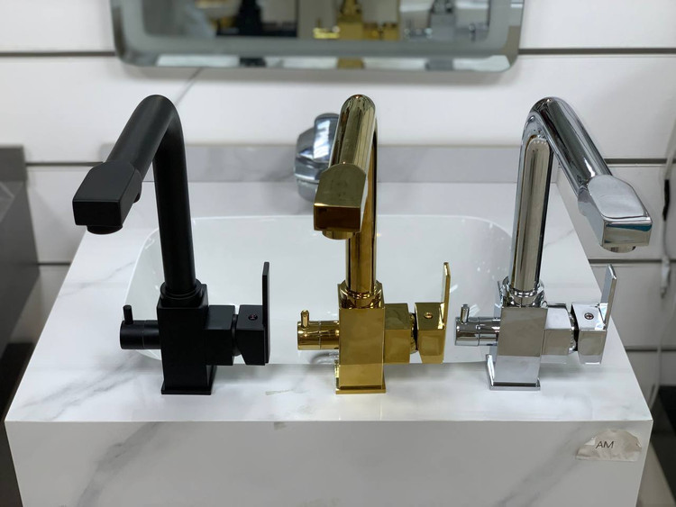 هماهنگی رنگ کروم شیر ظرفشویی فلت با کابینت مدرن