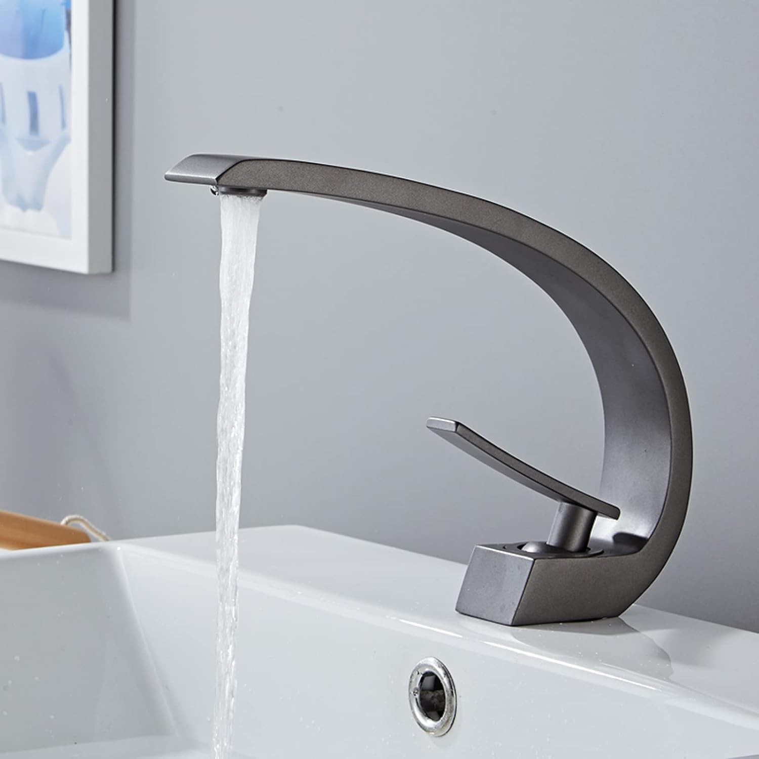 شیر روشویی مدرن Hyshin از جنس برنج ضد زنگ