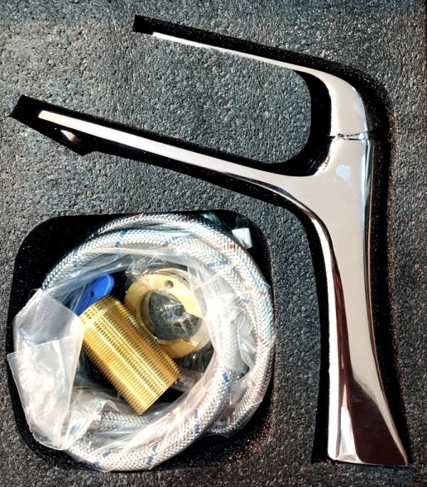 مقایسه اندازه و ابعاد شیر روشویی HS-107 با نمونه‌های سبک‌تر بازار