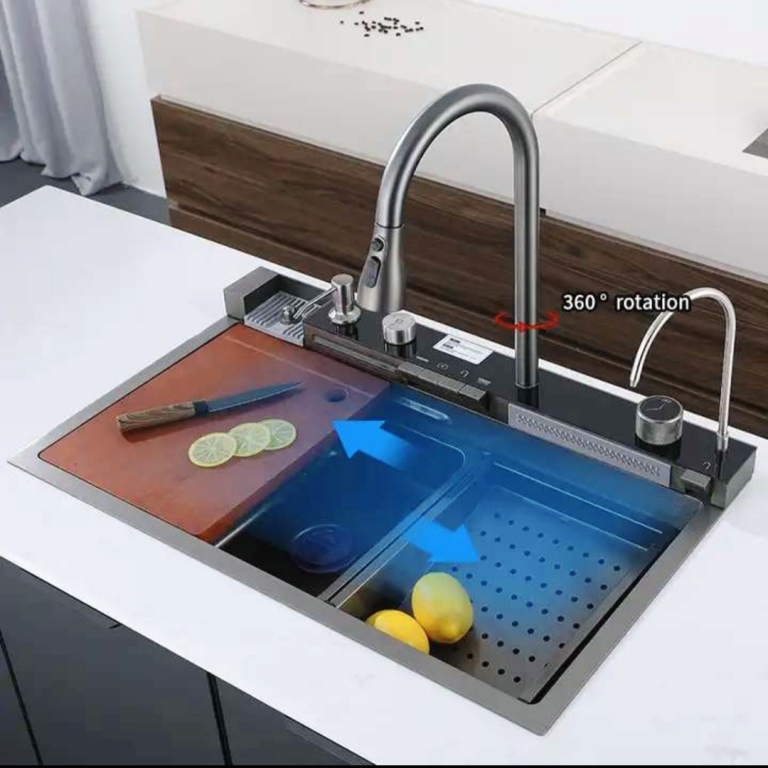 سینک آبشاری HuaDiao با نمایشگر دیجیتال و طراحی پیانویی در آشپزخانه مدرن