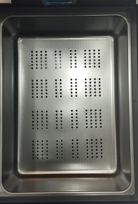 سینک آبشاری HuaDiao با نمایشگر دیجیتال و طراحی پیانویی در آشپزخانه مدرن