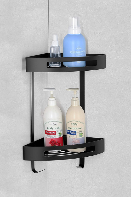 طراحی ارگونومیک قفسه برای قرارگیری تمام لوازم حمام