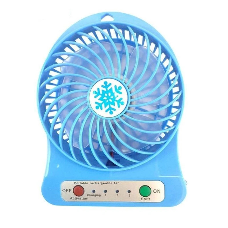 پنکه رومیزی شارژی روی میز کار برای فضای اداری