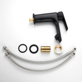 دوش حمام پیانویی مشکی مات با کلید پیانو روی پنل