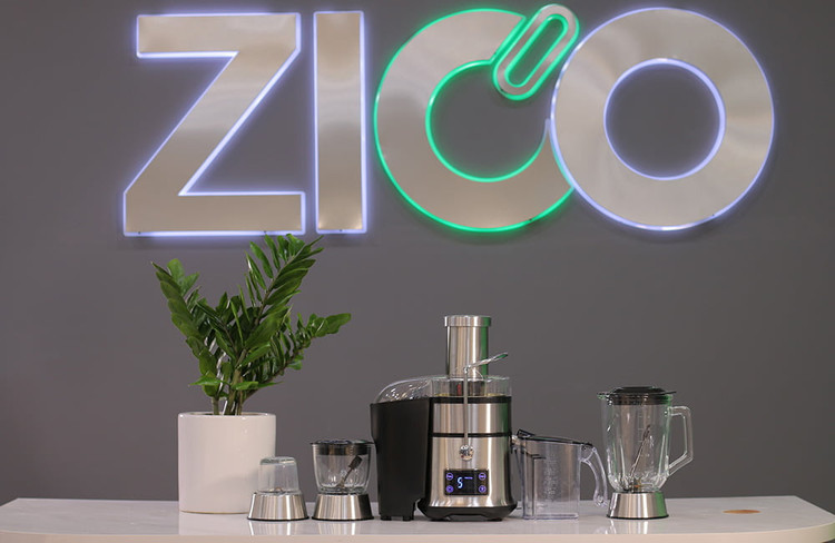 آبمیوه گیری چندکاره زیکو مدل ZC-4035 در حال کارکردن