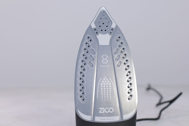 طراحی ارگونومیک اتو دستی زیکو برای استفاده راحت روزانه