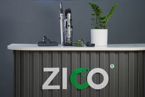جارو برقی شارژی زیکو مدل ZC-1080 در حال استفاده در منزل