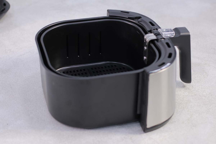 ایرفرایر زیکو مدل ZC-9065 داخل آشپزخانه مدرن